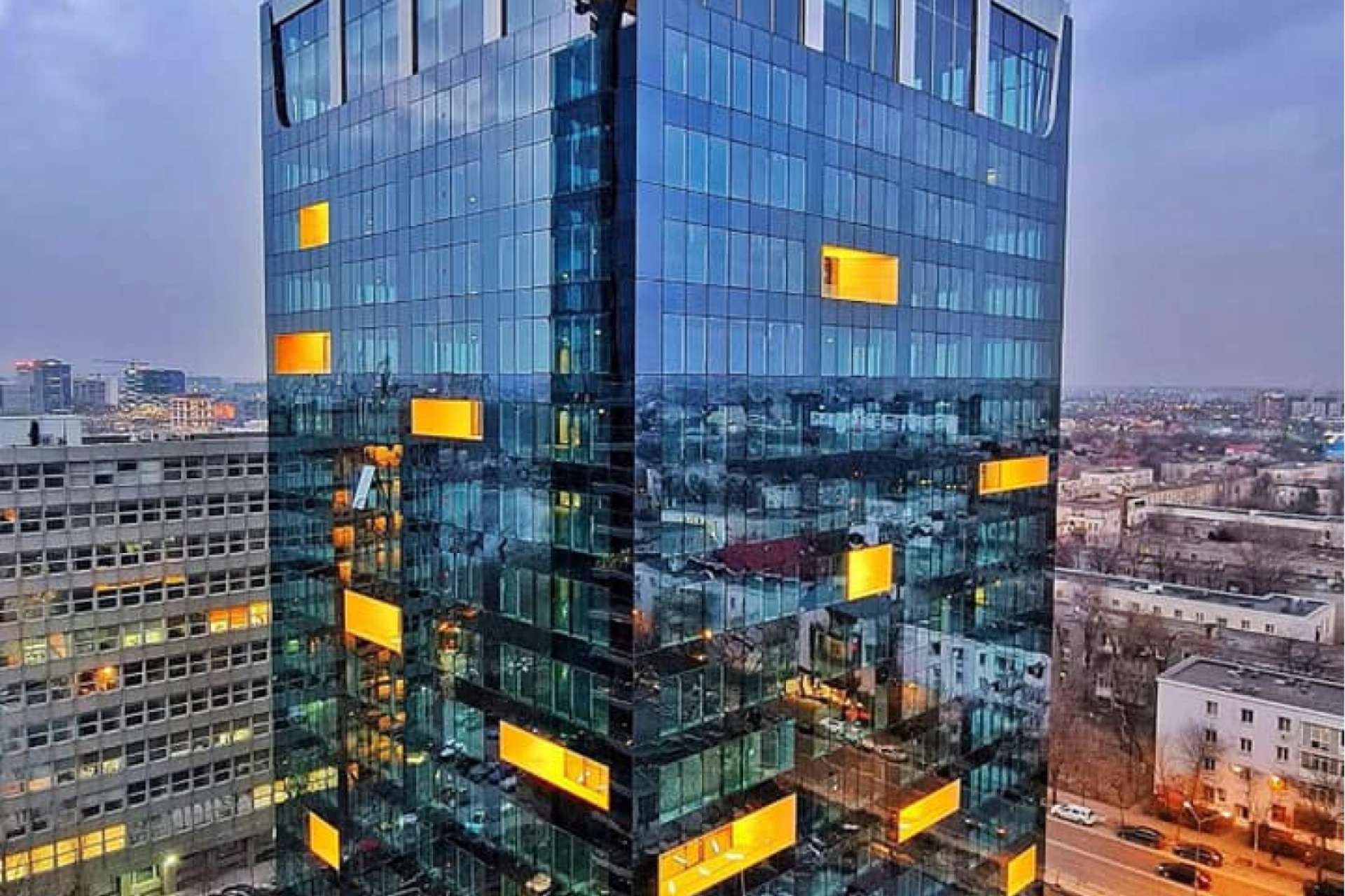 CBRE to move its offices in One Tower building