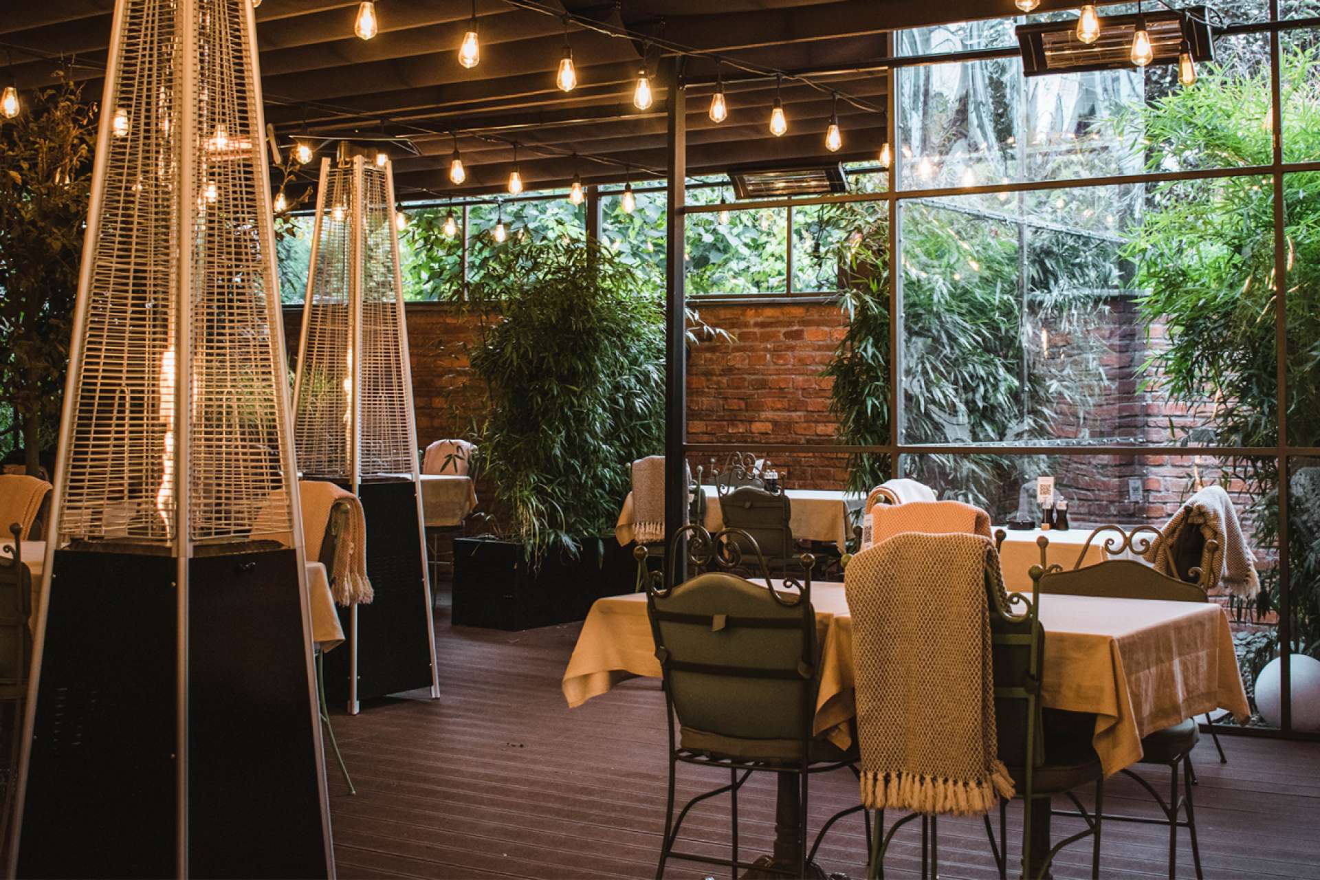 Vegetarian Samsara Foodhouse restaurant at One Floreasca City