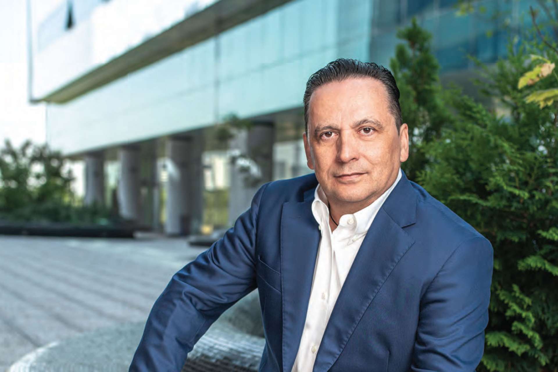 Claudio Cisullo – „Odiseea” românească a unui investitor global, în cel mai recent număr Forbes Life România
