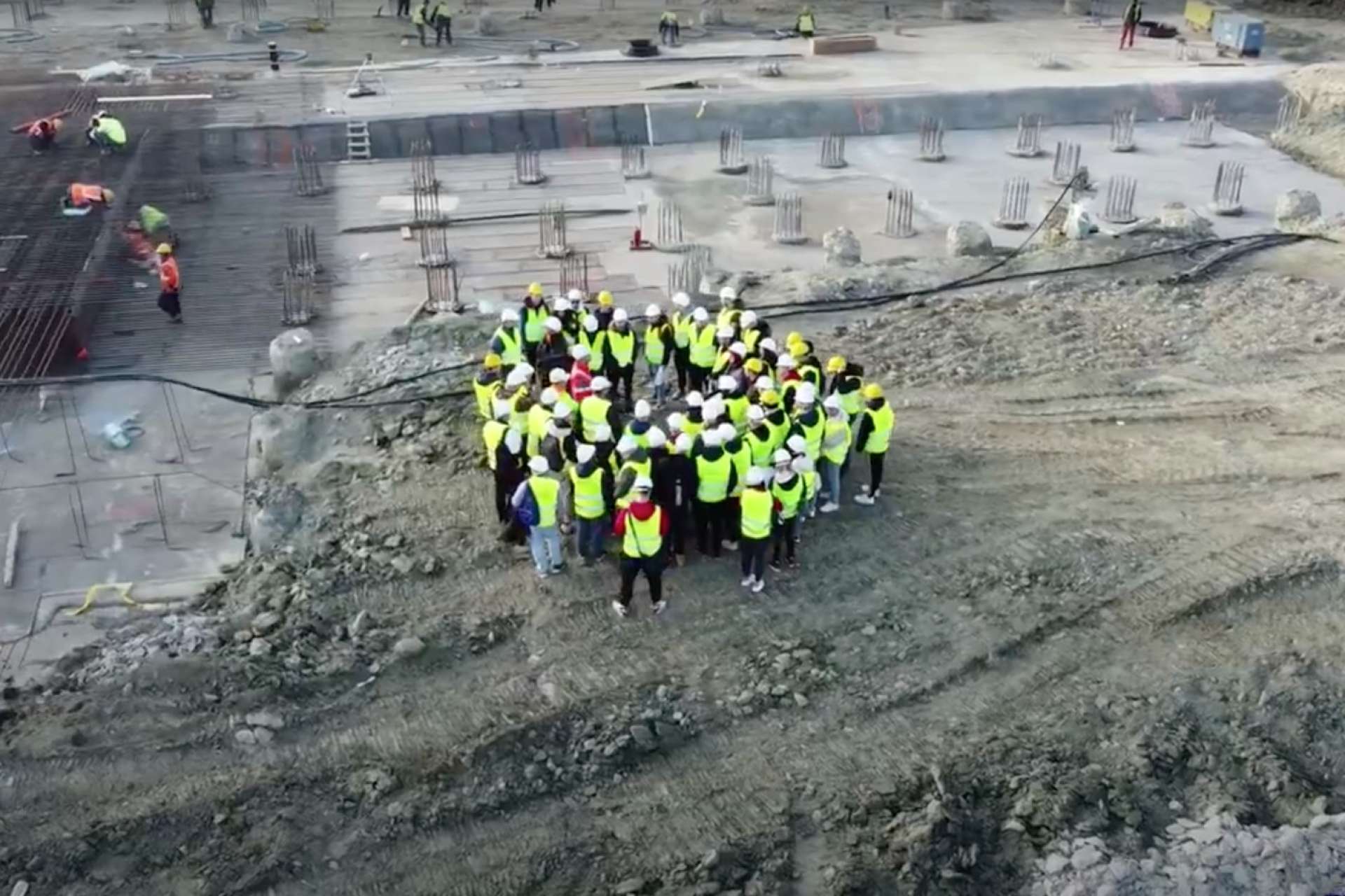 Studenții de la Universitatea Tehnică de Construcții, în vizită pe șantierul One Lake Club