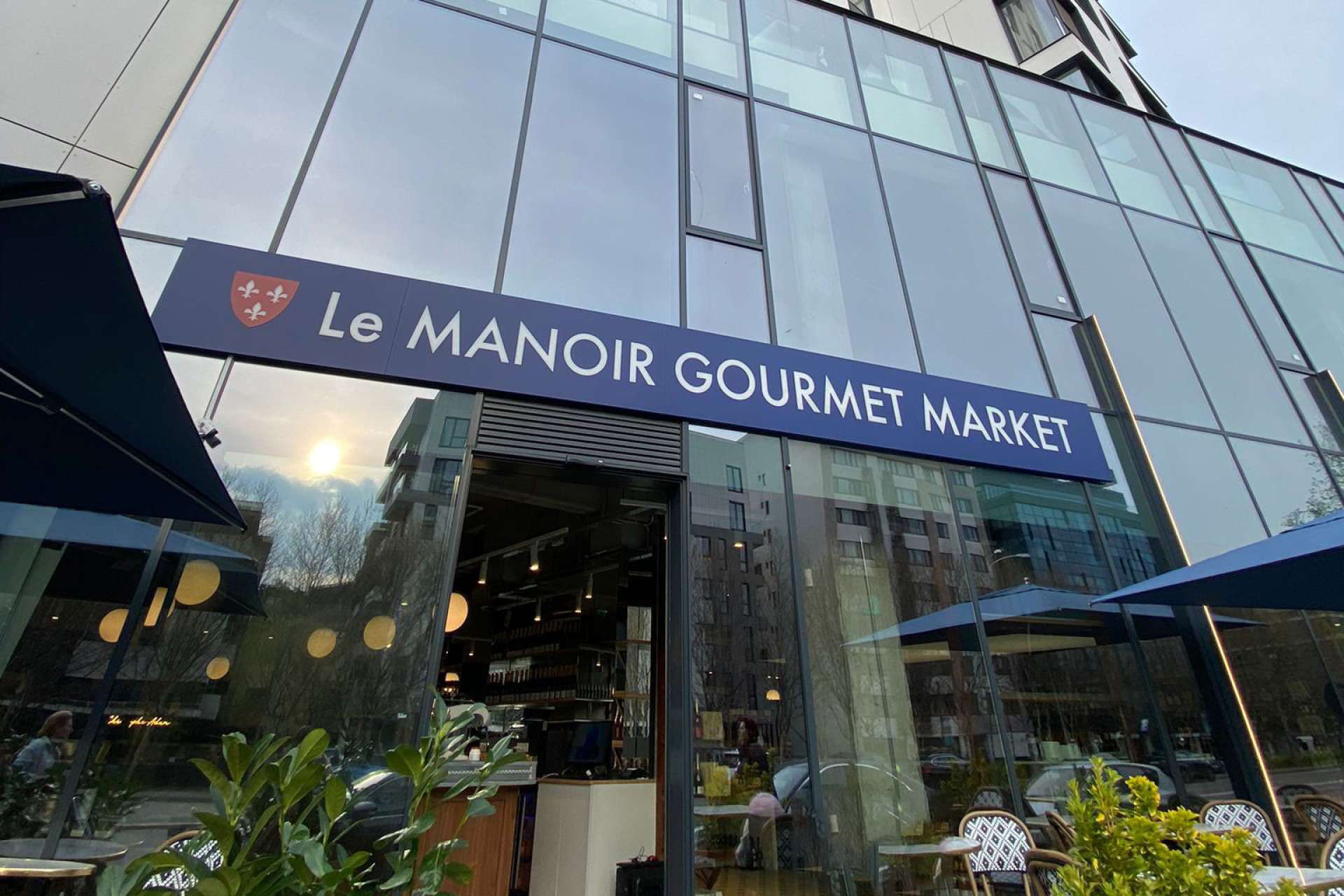 Concept gourmet unic deschis în cadrul One Herăstrău Towers, cu o investiție de 1 milion de euro: Le Manoir Gourmet Market