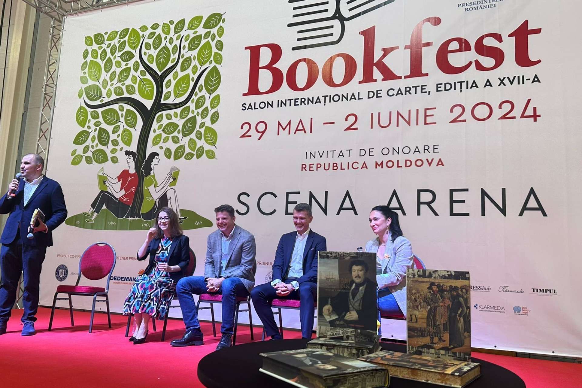 Andrei Diaconescu Speaks at Bookfest on Leadership and Innovation