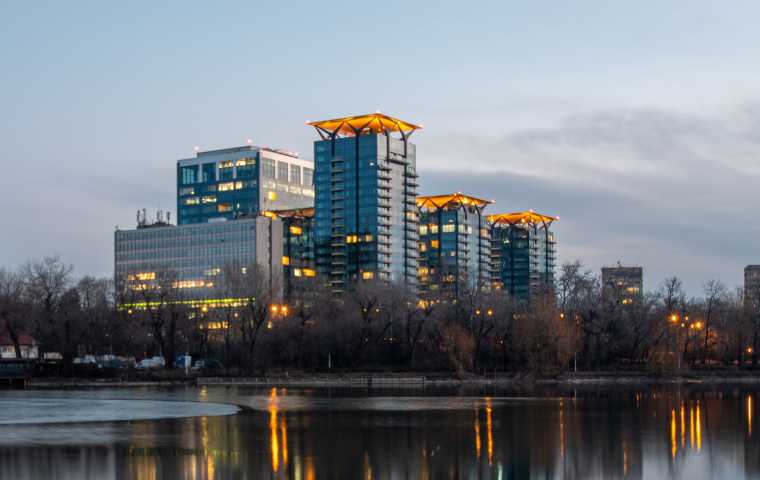Regenerare urbană în nordul Bucureștiului: Cum a fost transformată o zonă abandonată într-o dezvoltare mixtă modernă