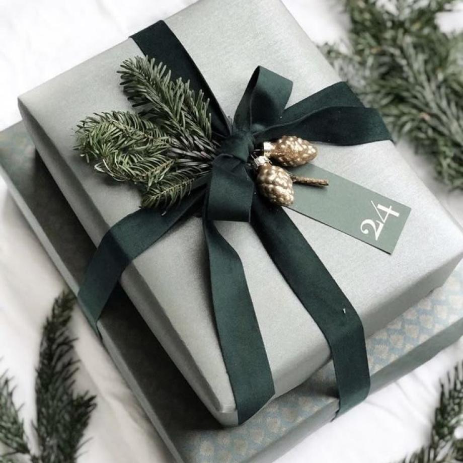An inspiring conversation about etiquette and the joy of giving