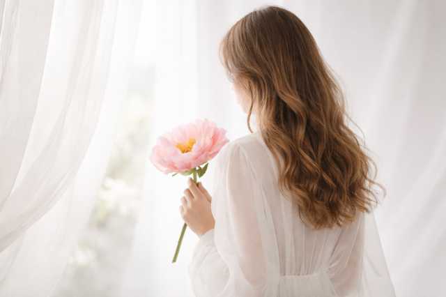 Shaping Life: Elegance and the Art of Femininity - One Floreasca City
