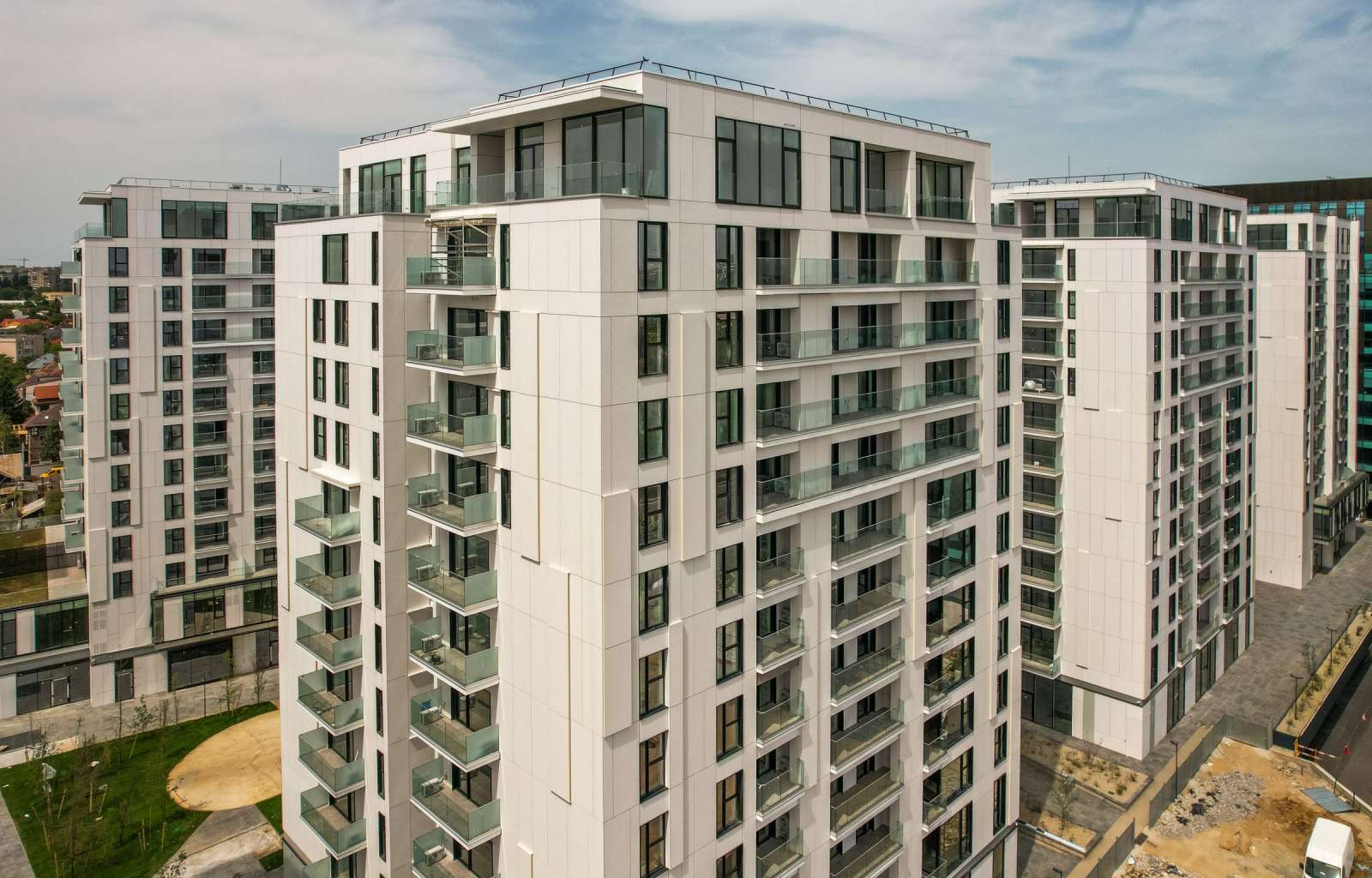 Residential complex and commercial space One Cotroceni Park - imaginea 11