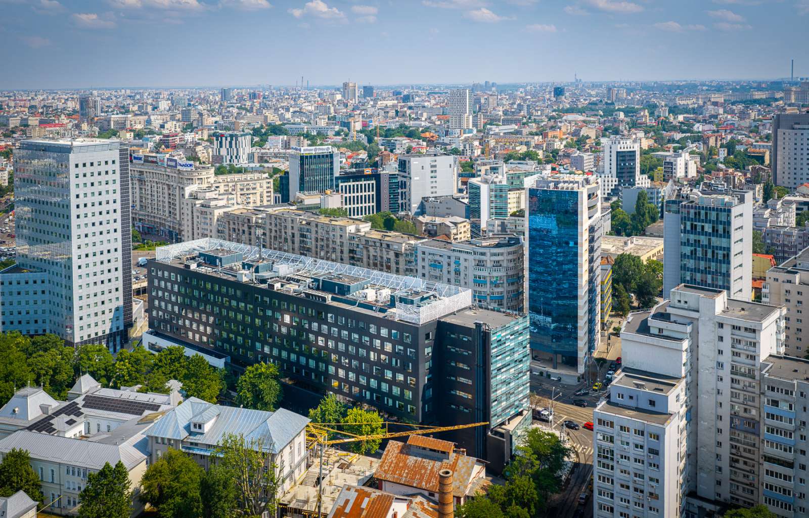 Office space Intesa Bank HQ - imaginea 1