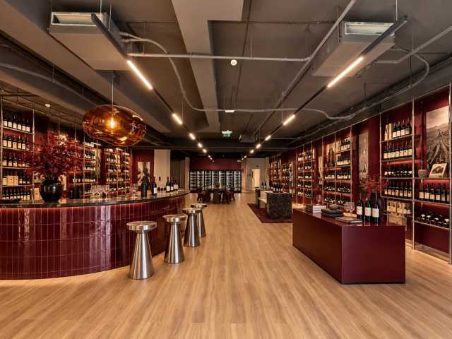 Shape Your Business One Cotroceni Park - Vinoteca
