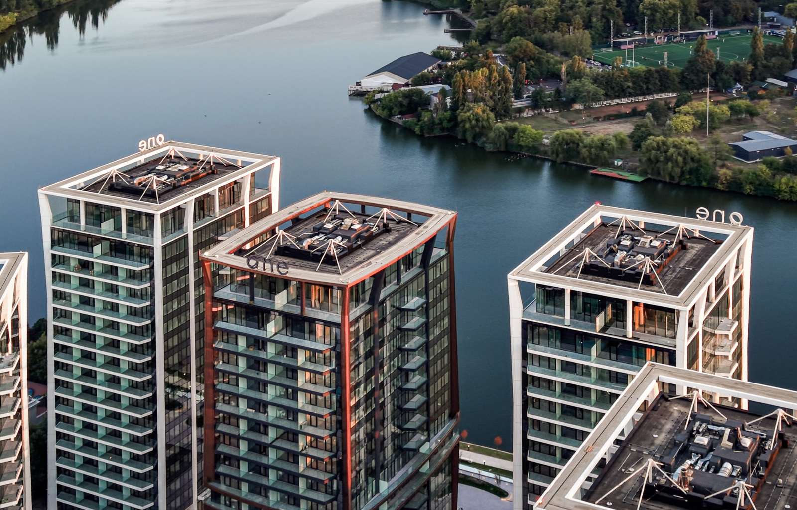 Residential complex One Lake Club - imaginea 3